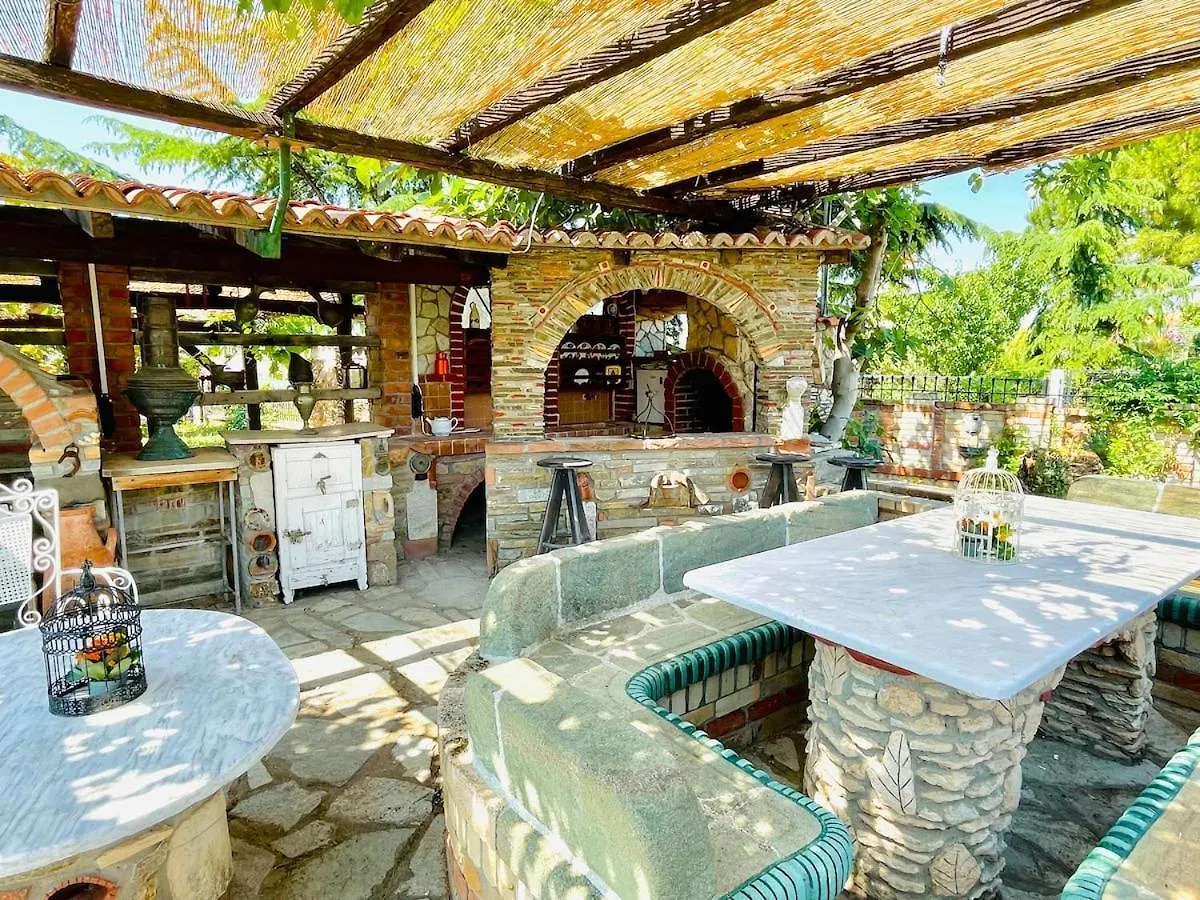 Vila Saltos Village House Nea Tenedhos